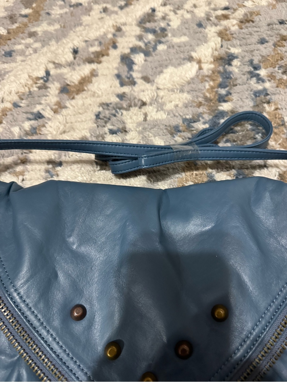 ✅🩷 $5 items for $25 Minimum. Matt & Nat Teal Blue Envelope Crossbody with Stud D - Picture 4 of 14